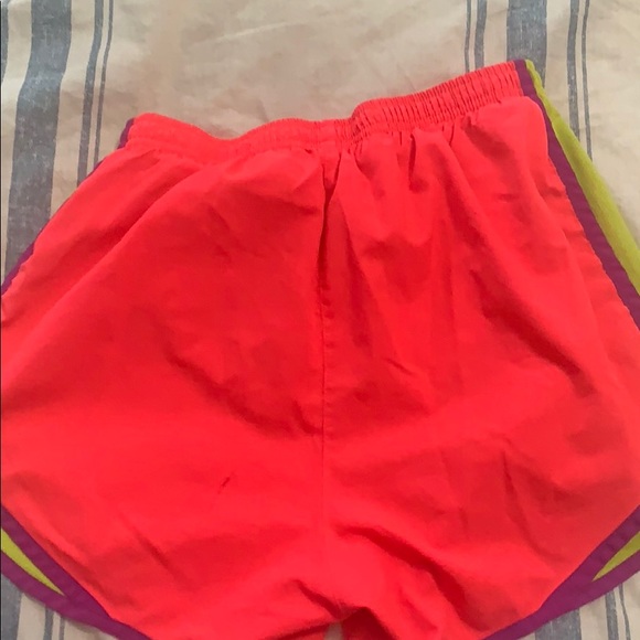 Women’s Nike Dri-Fit Shorts XS - Picture 2 of 8